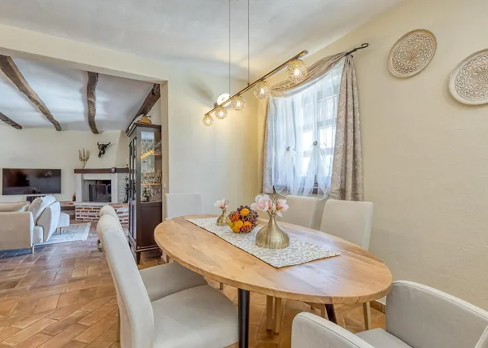 Santolina Βίλα Baderna